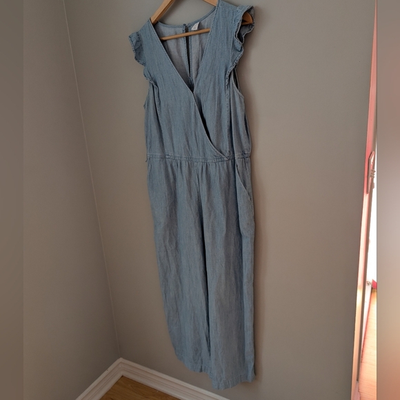 Old Navy Light Blue Chambray Surplice V Neck Ruffle Sleeve Wide Leg Jumpsuit - Picture 7 of 11